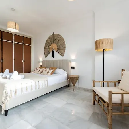 Holiday home Exclusive With Sea View Near Center